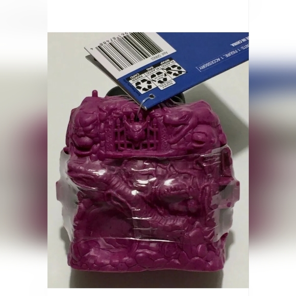 :* Masters of the Universe - MOTU Eternia Minis - Wave 2 trap jaw sealed code  C - Picture 7 of 9